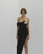 Load and play video in Gallery viewer, IBAO BLACK STRAPLESS CRYSTAL LONG DRESS
